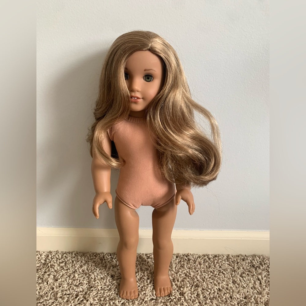 American girl doll Leah Clark Limited edition great condition with accessories